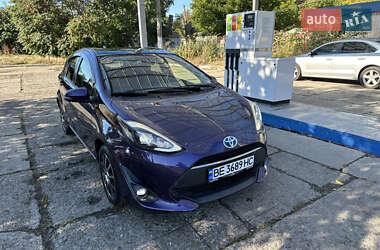 Хетчбек Toyota Aqua 2017 в Одесі