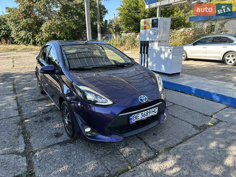 Хетчбек Toyota Aqua 2017 в Одесі