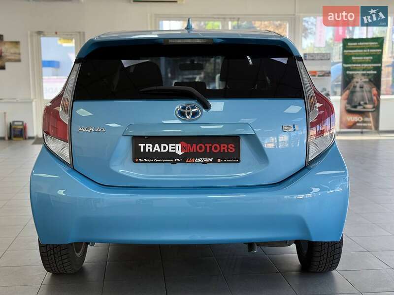 Хэтчбек Toyota Aqua 2015 в Киеве фото 10 Хэтчбек Toyota Aqua 2015 в Киеве