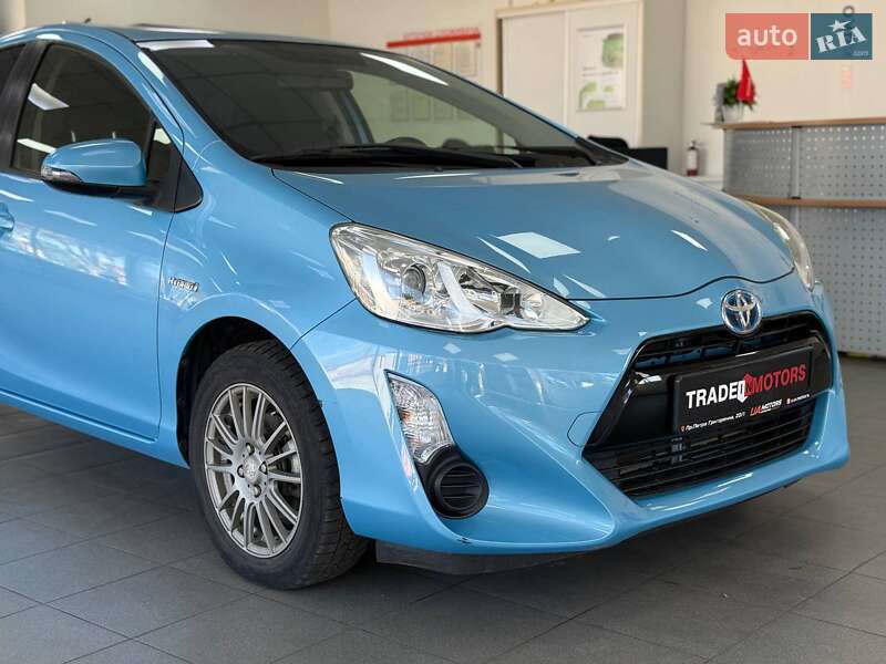 Хэтчбек Toyota Aqua 2015 в Киеве фото 2 Хэтчбек Toyota Aqua 2015 в Киеве