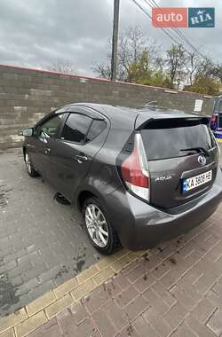 Хетчбек Toyota Aqua 2015 в Києві