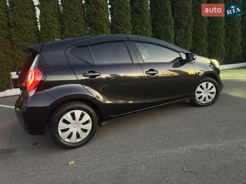 Хэтчбек Toyota Aqua 2018 в Киеве