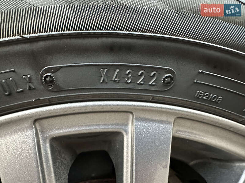 Хэтчбек Toyota Aqua 2022 в Киеве