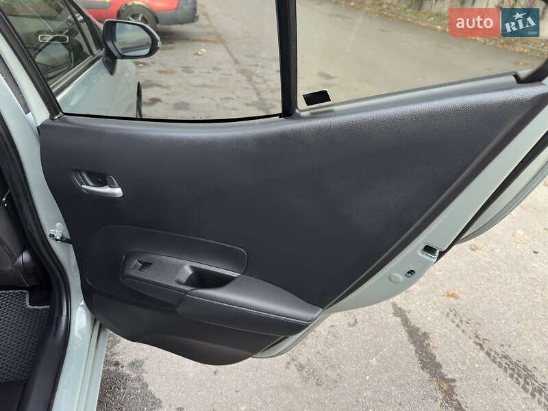 Хэтчбек Toyota Aqua 2022 в Киеве