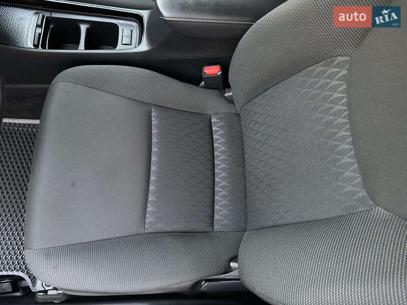 Хэтчбек Toyota Aqua 2022 в Киеве