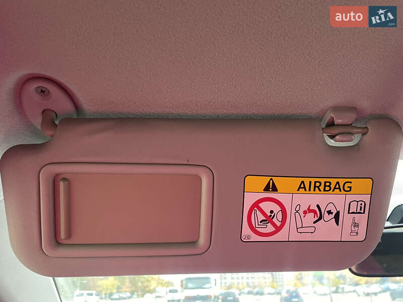 Хэтчбек Toyota Aqua 2015 в Киеве