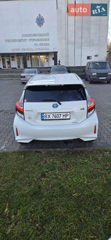 Хетчбек Toyota Aqua 2017 в Хмельницькому