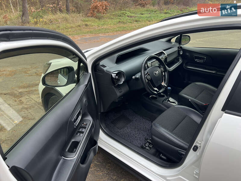 Хэтчбек Toyota Aqua 2018 в Василькове