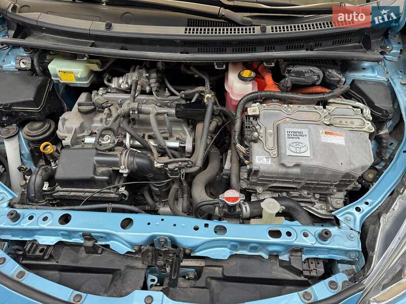 Хэтчбек Toyota Aqua 2015 в Измаиле