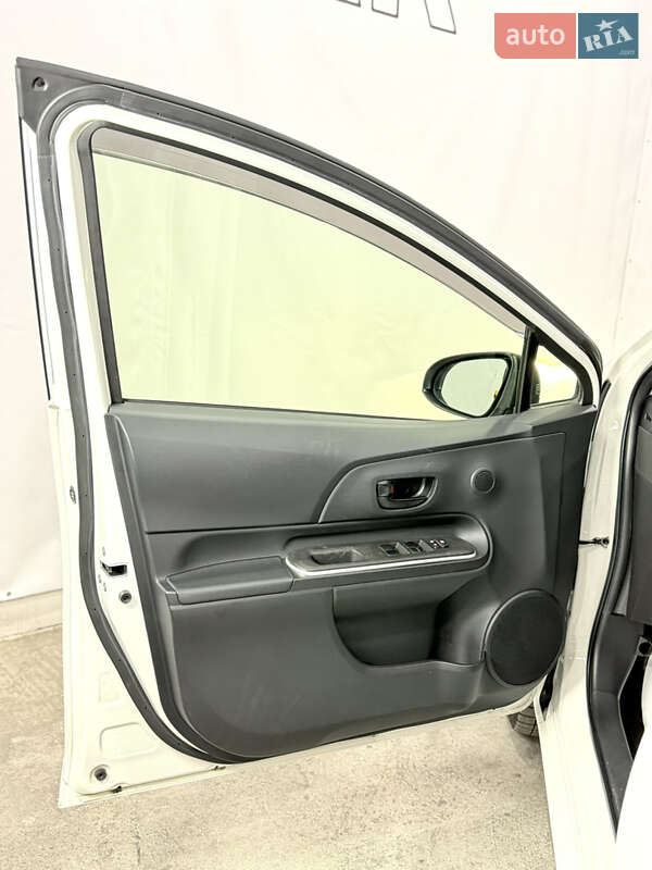 Хэтчбек Toyota Aqua 2018 в Одессе