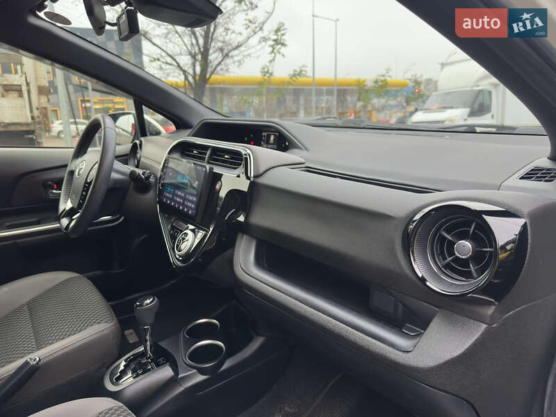 Хэтчбек Toyota Aqua 2020 в Киеве фото 51 Хэтчбек Toyota Aqua 2020 в Киеве