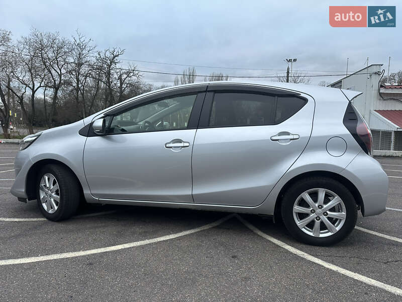 Хэтчбек Toyota Aqua 2020 в Киеве