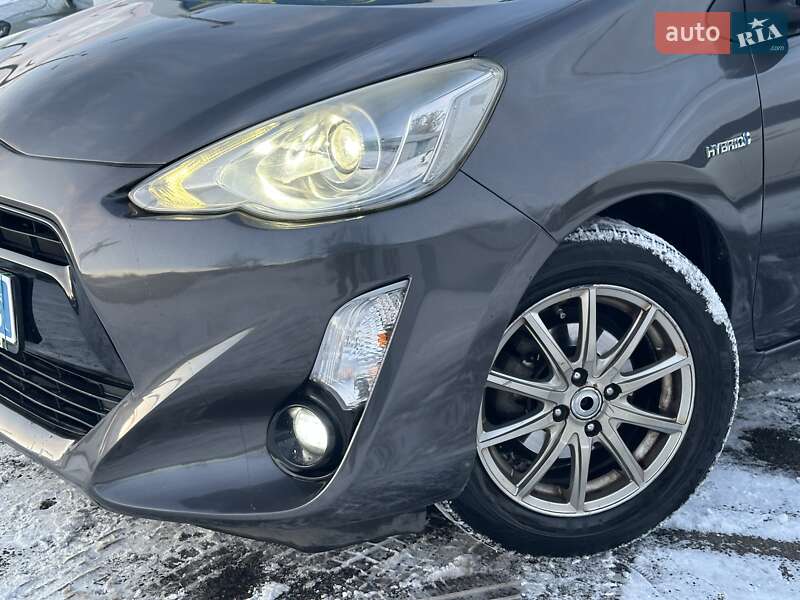 Хетчбек Toyota Aqua 2015 в Києві