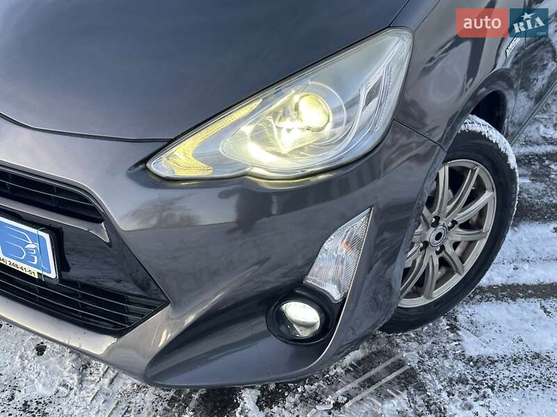 Хетчбек Toyota Aqua 2015 в Києві