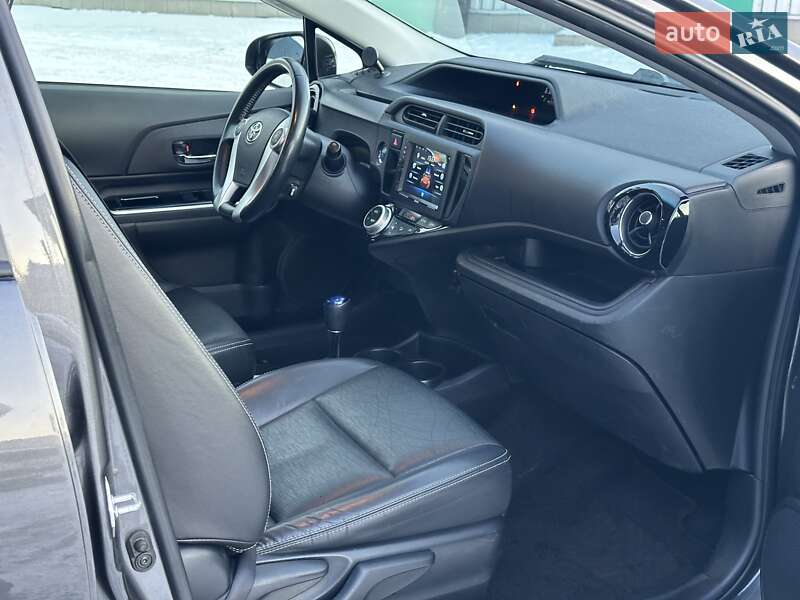 Хетчбек Toyota Aqua 2015 в Києві