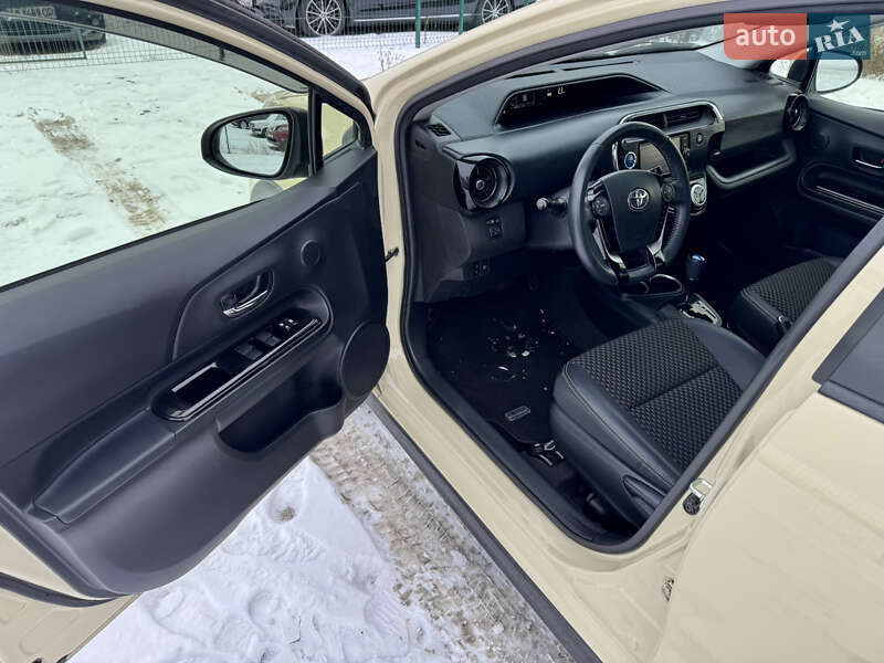 Хэтчбек Toyota Aqua 2018 в Киеве