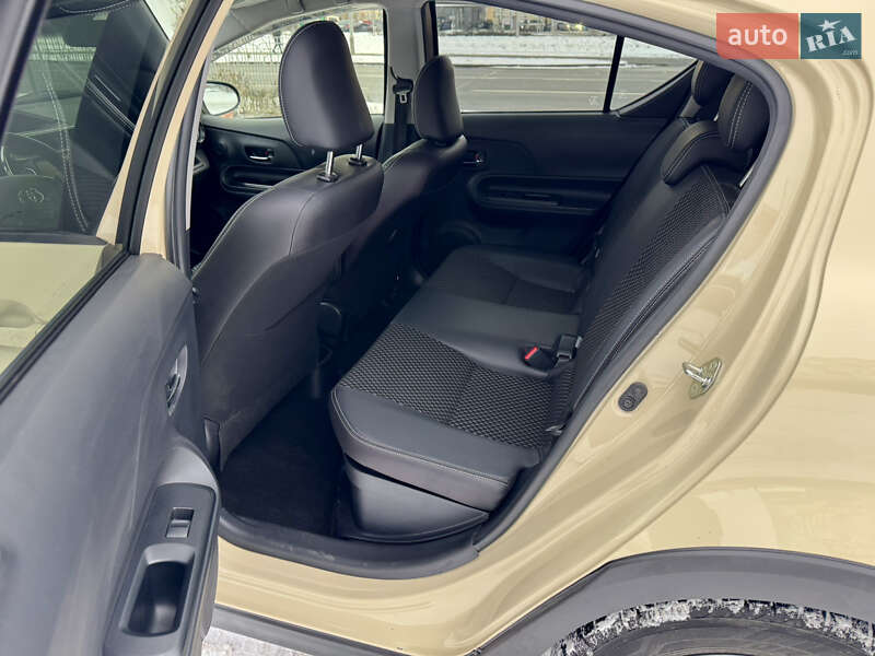 Хэтчбек Toyota Aqua 2018 в Киеве