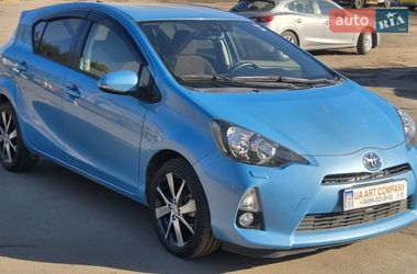 Хэтчбек Toyota Aqua 2015 в Киеве