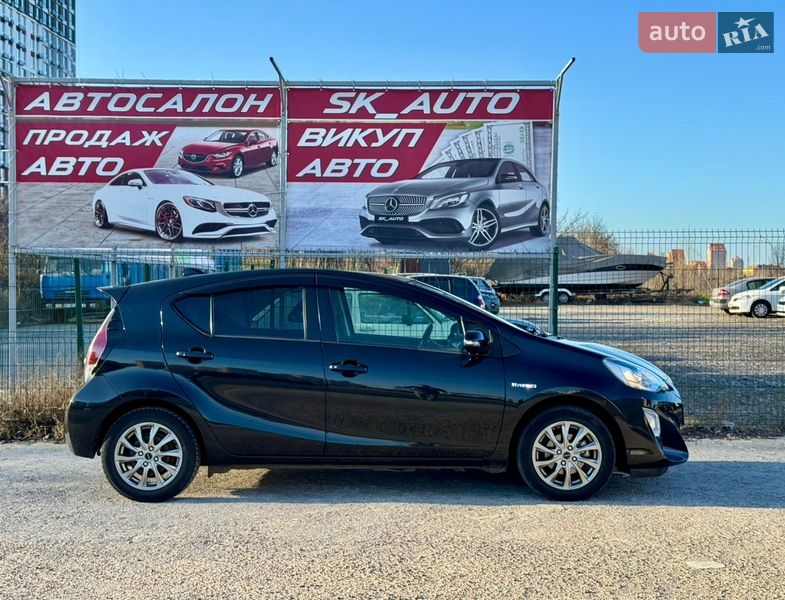 Хэтчбек Toyota Aqua 2015 в Киеве