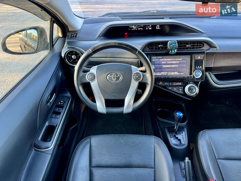 Хэтчбек Toyota Aqua 2015 в Киеве