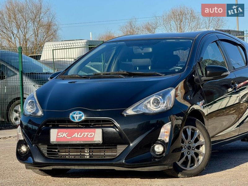 Хэтчбек Toyota Aqua 2015 в Киеве