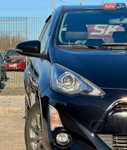 Хэтчбек Toyota Aqua 2015 в Киеве