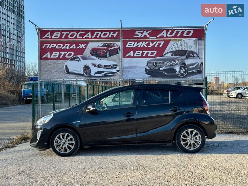 Хэтчбек Toyota Aqua 2015 в Киеве