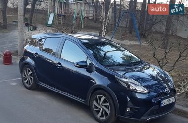 Хетчбек Toyota Aqua 2017 в Києві