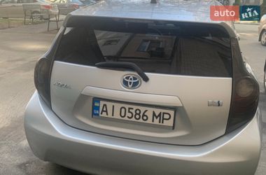 Хетчбек Toyota Aqua 2012 в Вишгороді