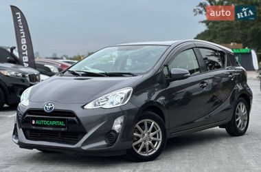 Хетчбек Toyota Aqua 2015 в Києві