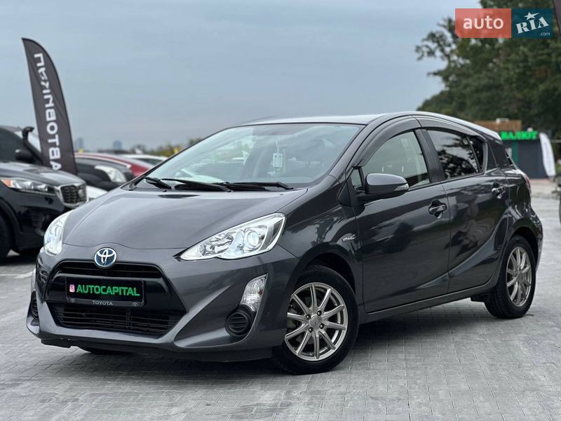 Toyota Aqua 2015