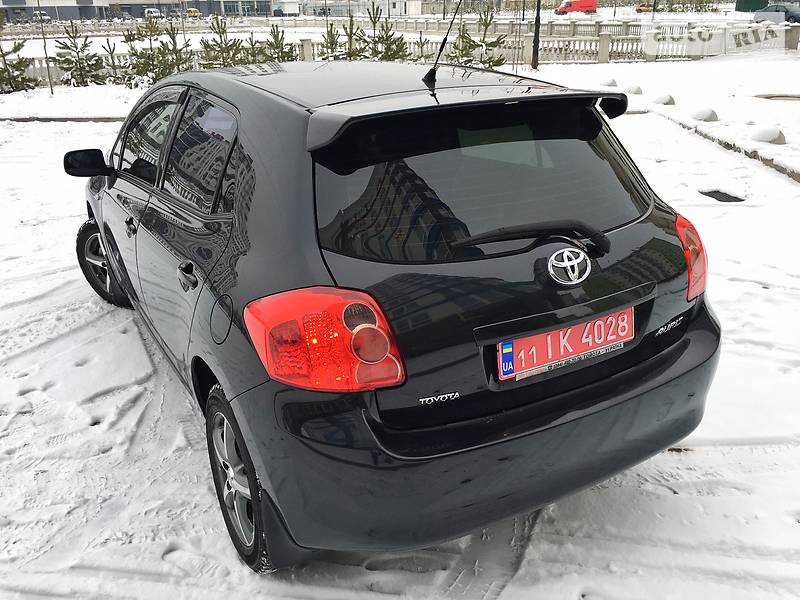 Хэтчбек Toyota Auris 2009 в Ивано-Франковске