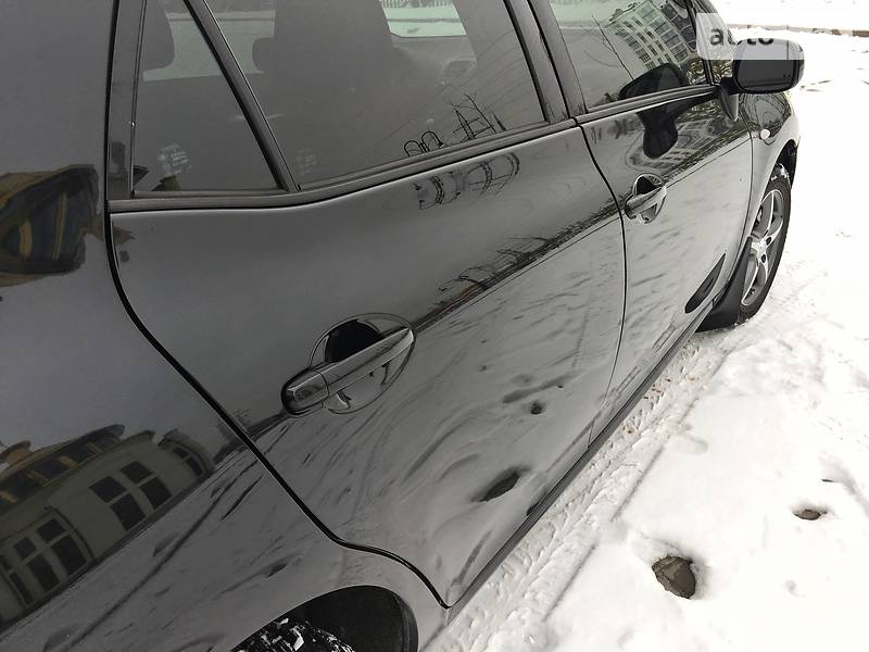 Хэтчбек Toyota Auris 2009 в Ивано-Франковске