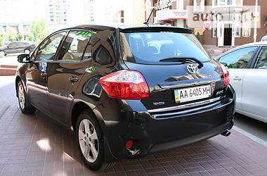 Хэтчбек Toyota Auris 2011 в Киеве