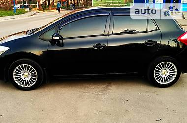 Toyota Auris 2011