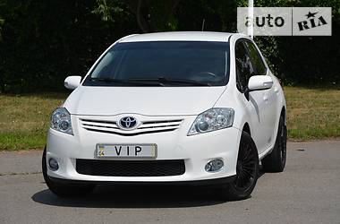 Toyota Auris 2011