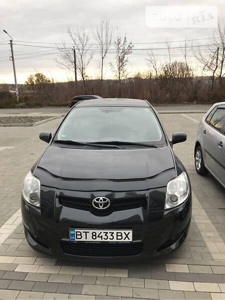Хетчбек Toyota Auris 2007 в 