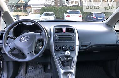 Хэтчбек Toyota Auris 2008 в 