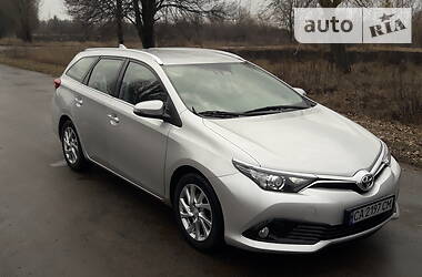 Toyota Auris 2015