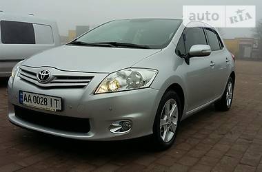 Хэтчбек Toyota Auris 2011 в Житомире