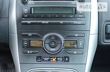 Хетчбек Toyota Auris 2011 в 