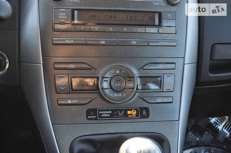 Хетчбек Toyota Auris 2008 в Рівному