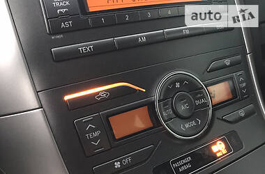 Хетчбек Toyota Auris 2007 в 