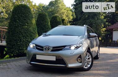 Toyota Auris 2014