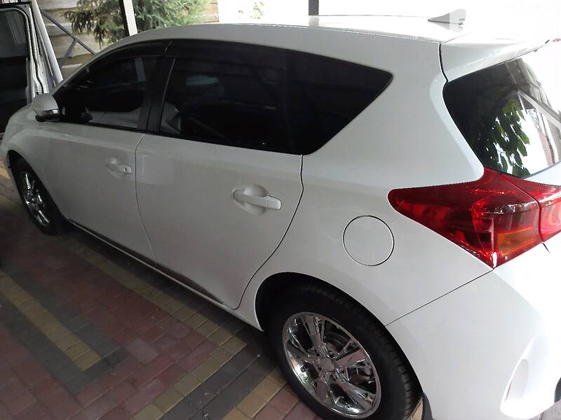 Хетчбек Toyota Auris 2013 в Києві фото 25 Хетчбек Toyota Auris 2013 в Києві