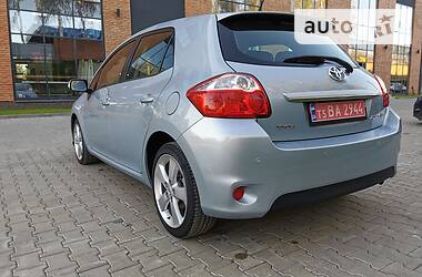 Хэтчбек Toyota Auris 2011 в Луцке