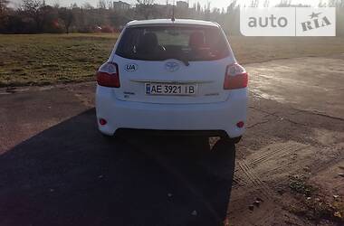 Хэтчбек Toyota Auris 2011 в Каменском