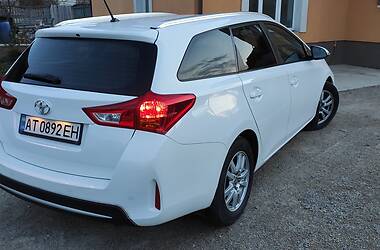Универсал Toyota Auris 2014 в Ивано-Франковске