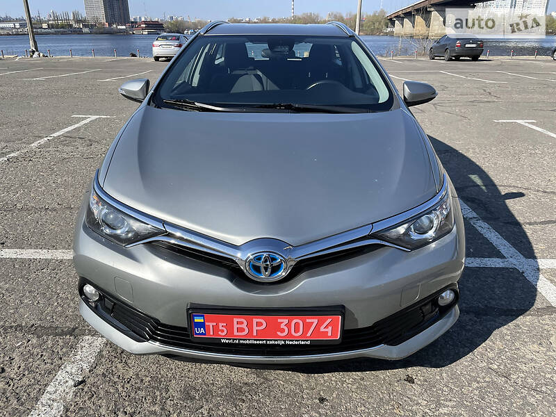 Универсал Toyota Auris 2017 в Киеве