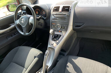 Хэтчбек Toyota Auris 2008 в Днепре